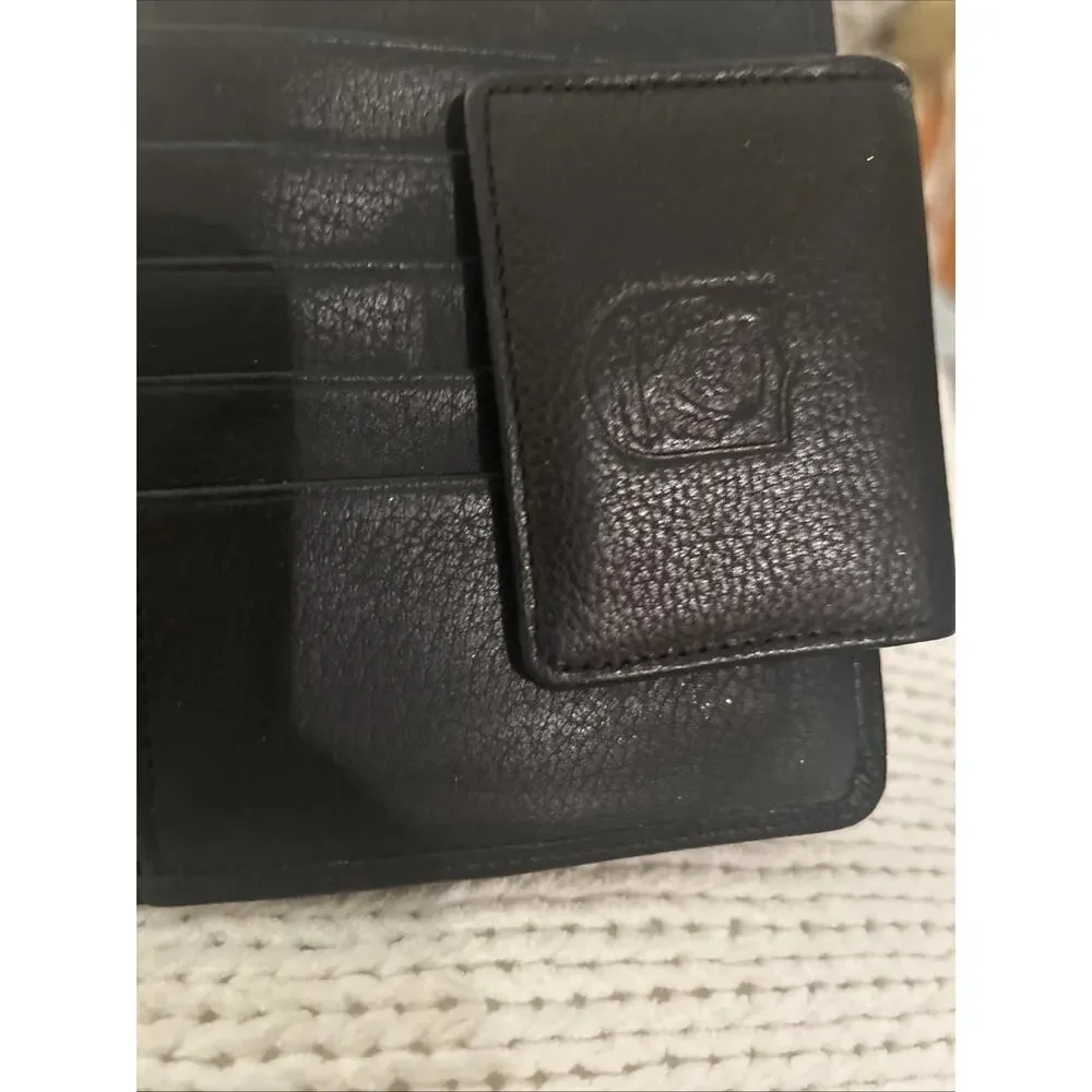Mundi Genuine Leather Wallet Black NWT Credit Cards Change Purse